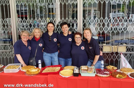 Kaffee und Kuchen für Obdachlose